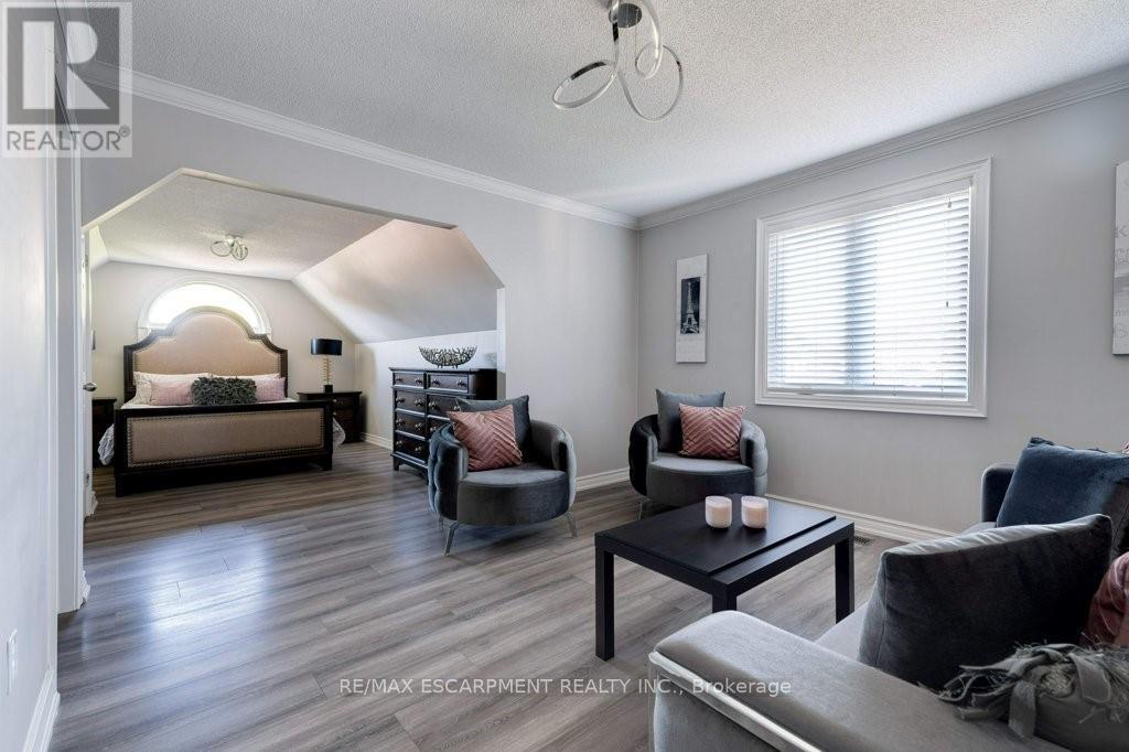 35 LIDO DRIVE - 23