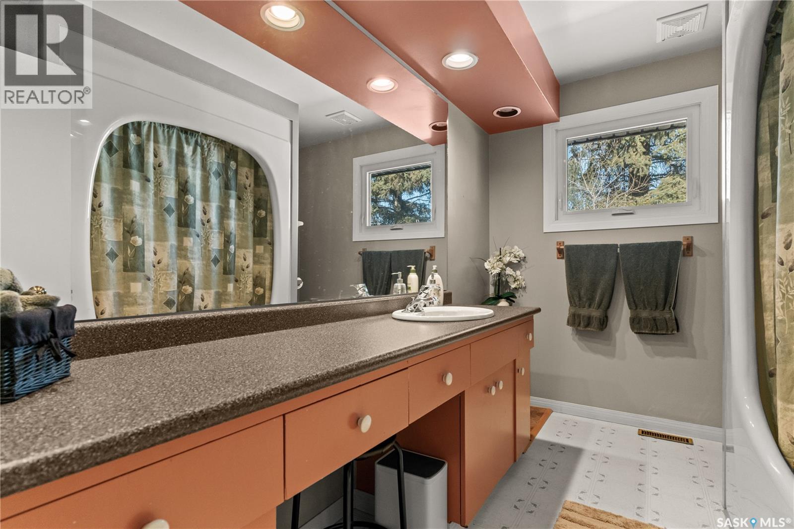 706 2nd AVENUE - 14