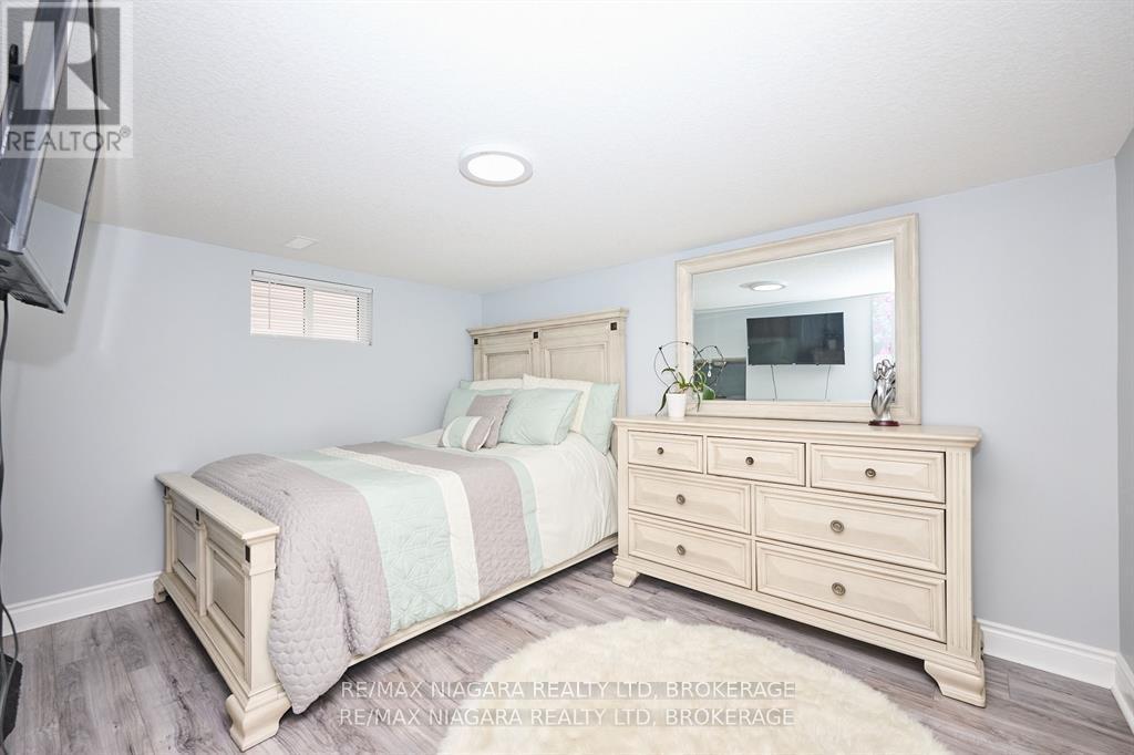 5667 MONTROSE ROAD - 18