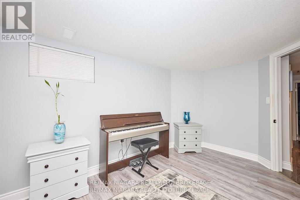 5667 MONTROSE ROAD - 23