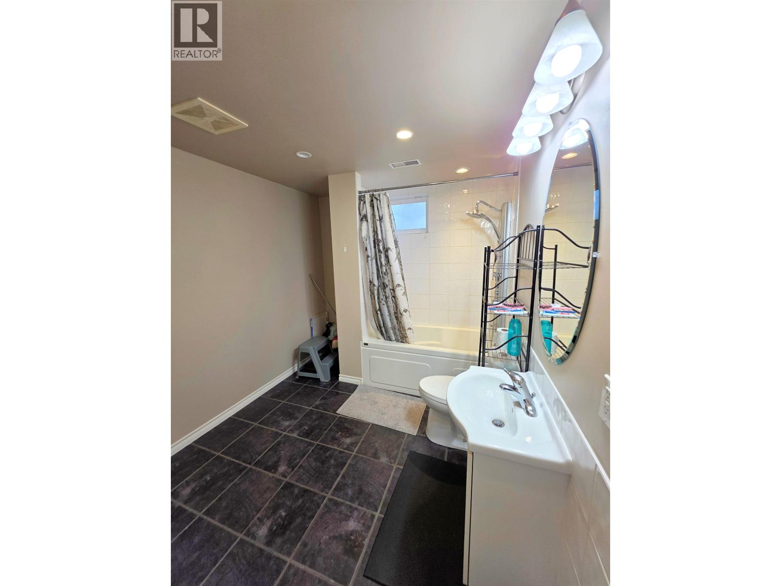 358 MCPHERSON PLACE, Prince George
