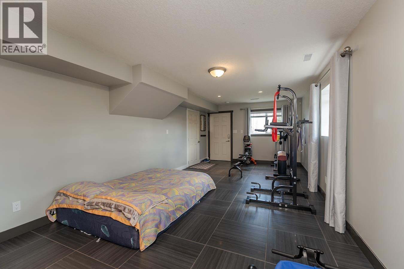 7658 ST ANDREW PLACE, Prince George