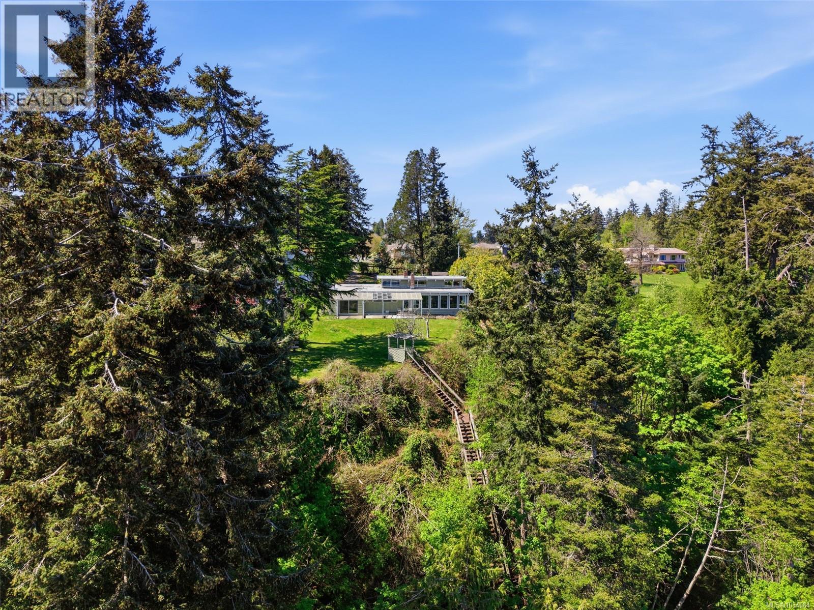 590 Willow St - 5