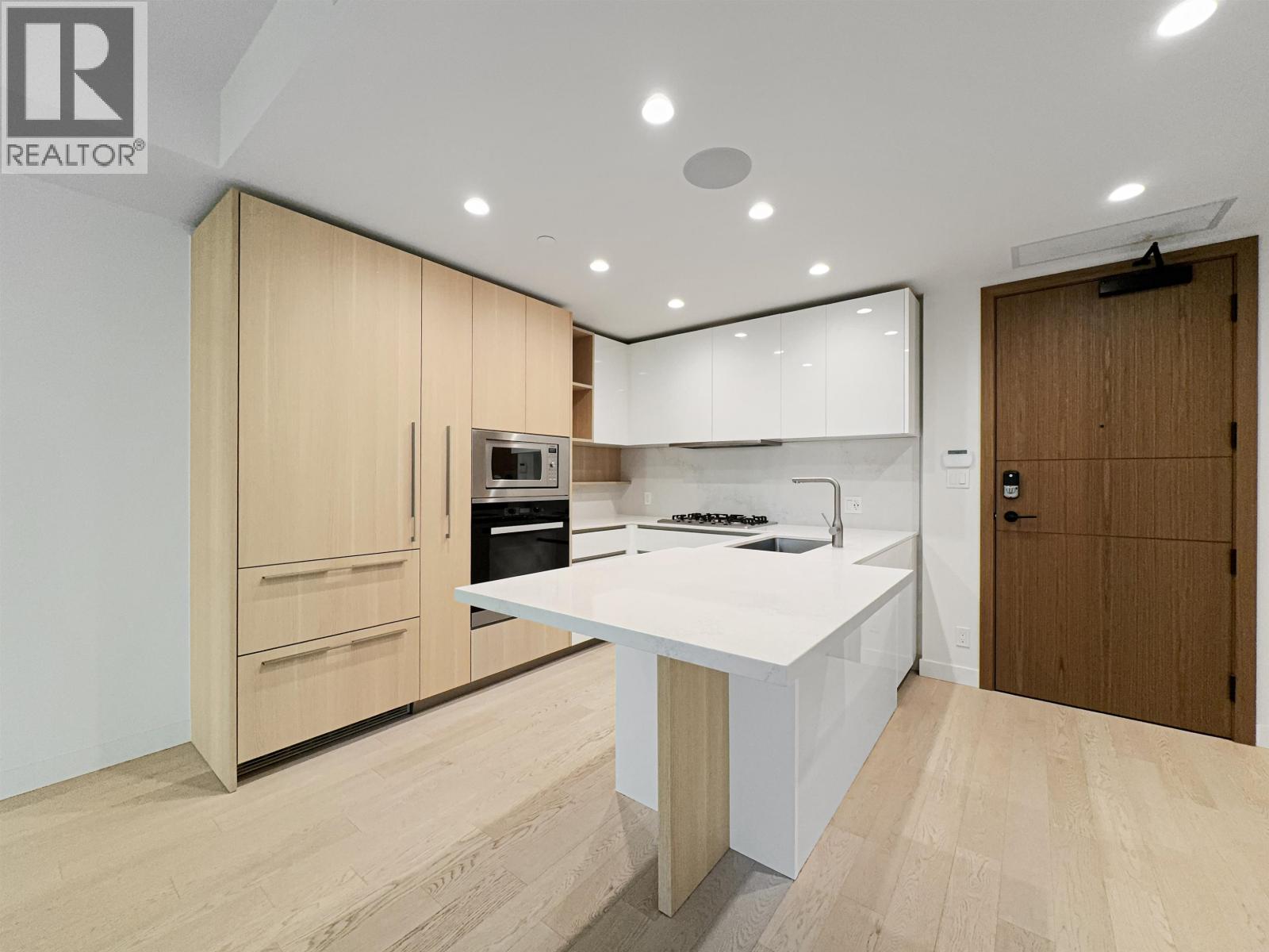 3XX 6811 PEARSON WAY