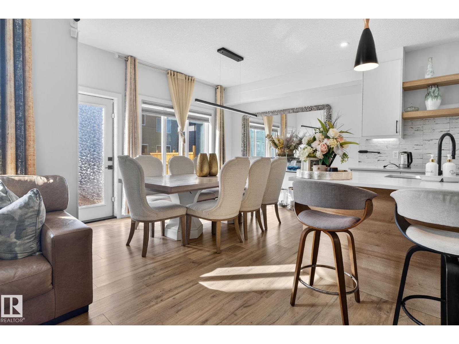 3605 42 AV — photo 17