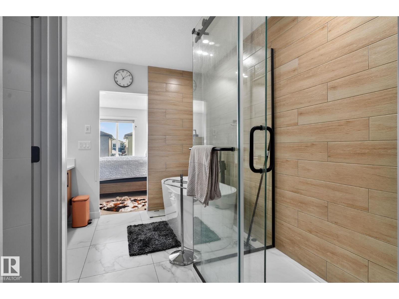 3605 42 AV — photo 33