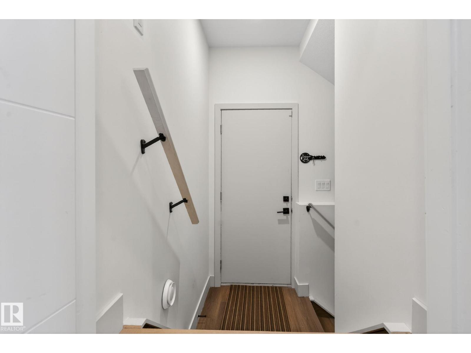 3605 42 AV — photo 43