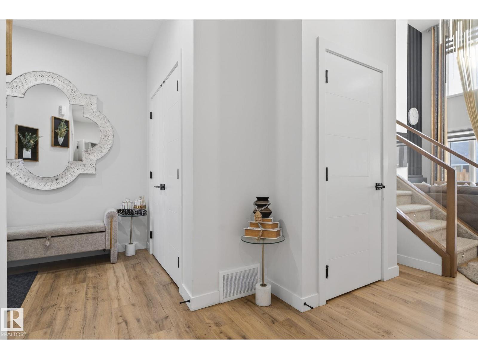 3605 42 AV — photo 9