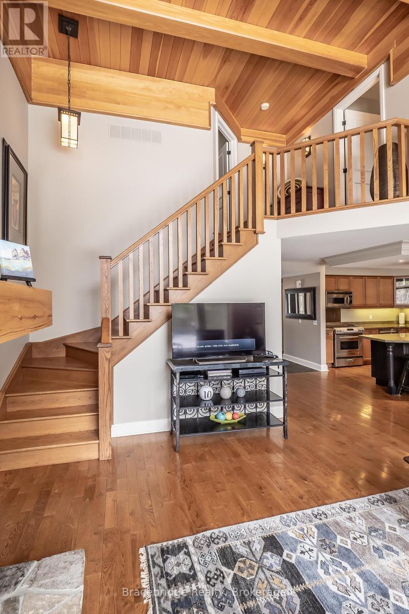 CARLING 10 W3 - 3876 MUSKOKA RD 118 HIGHWAY W - 18