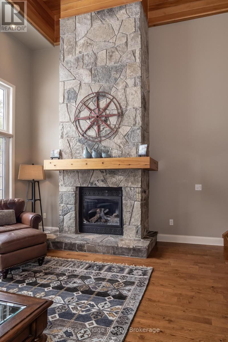 CARLING 10 W3 - 3876 MUSKOKA RD 118 HIGHWAY W - 8