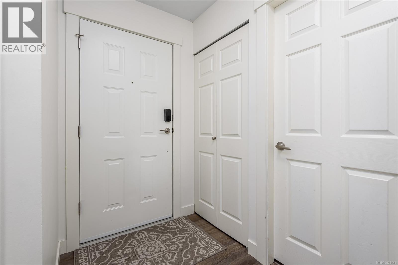 #304 4685 Alderwood Pl - 13