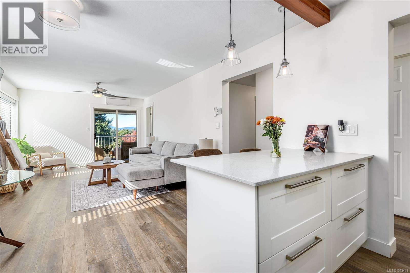 #304 4685 Alderwood Pl - 14
