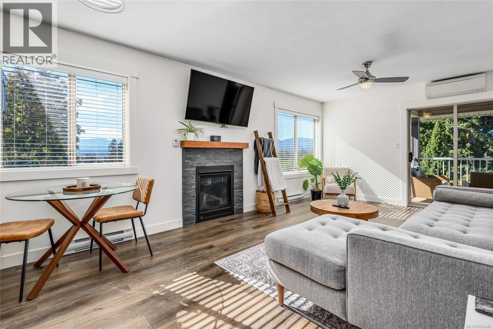 #304 4685 Alderwood Pl - 18
