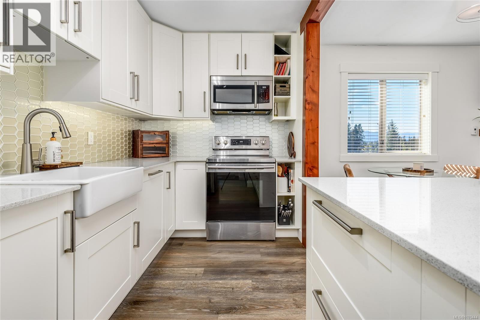 #304 4685 Alderwood Pl - 7