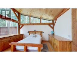 221 Sockeye Dr, Mudge Island, BC V0R1X0 Photo 9