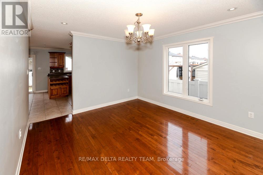 150 SANDRA CRESCENT - 10
