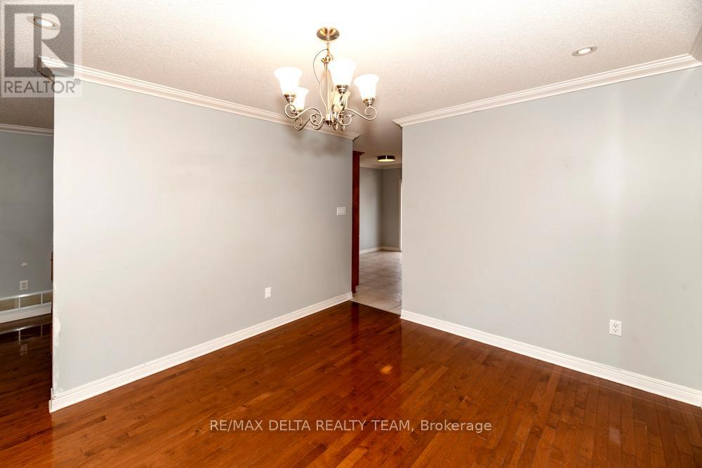 150 SANDRA CRESCENT - 11