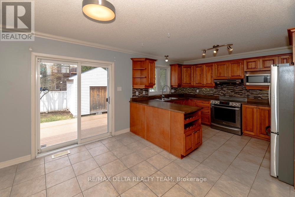 150 SANDRA CRESCENT - 13