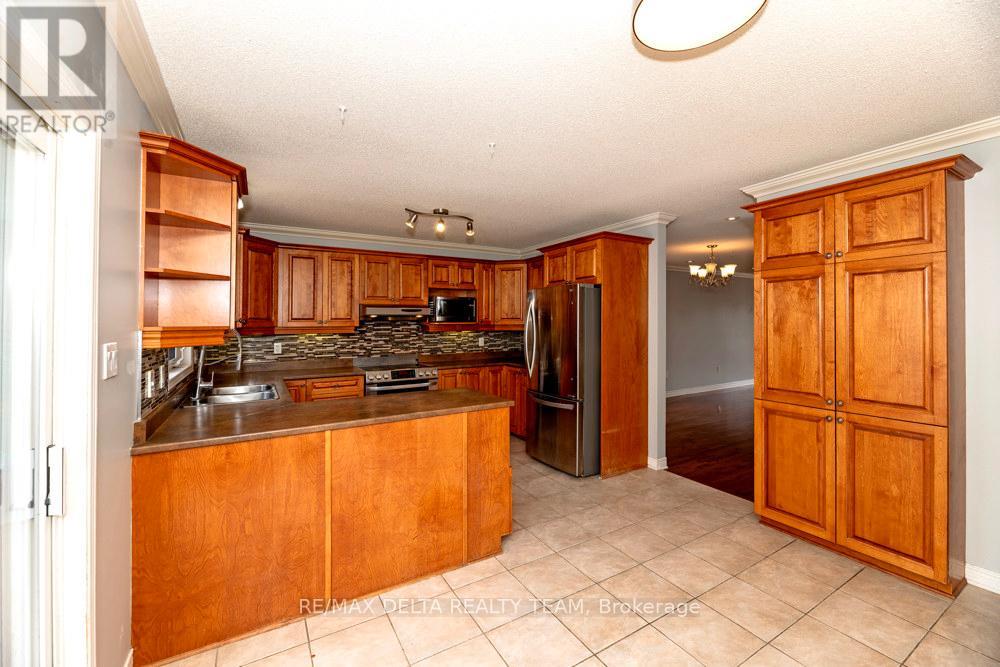 150 SANDRA CRESCENT - 14