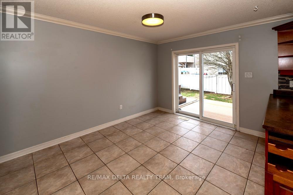150 SANDRA CRESCENT - 18