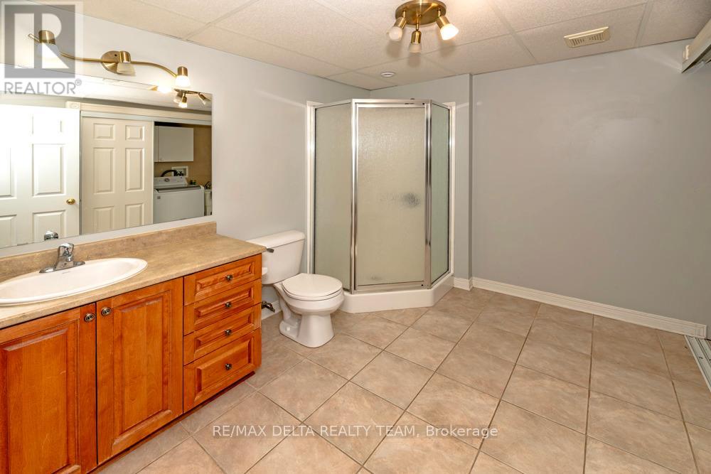 150 SANDRA CRESCENT - 29