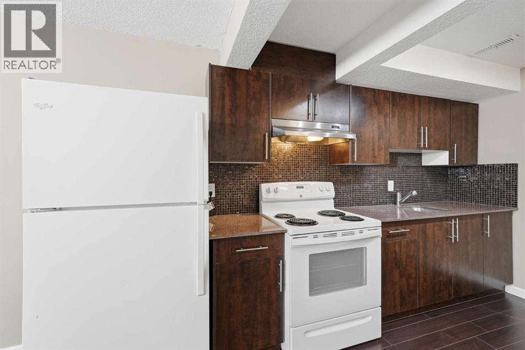 30 Falmere Way NE - 16