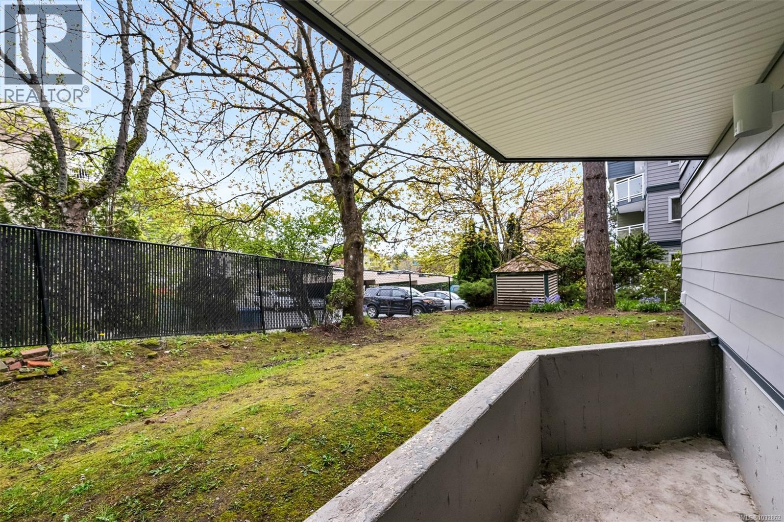 #8 949 Cloverdale Ave - 26