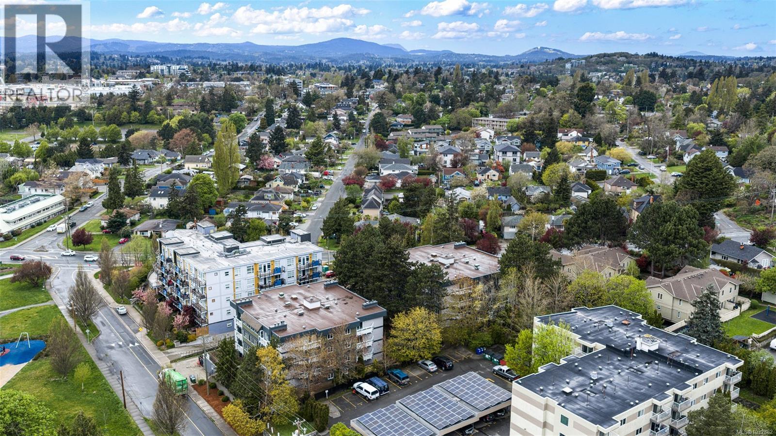 #8 949 Cloverdale Ave - 43