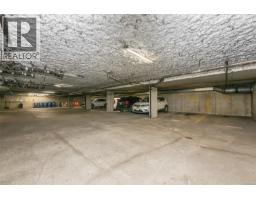 8 949 Cloverdale Ave, Saanich, BC V8X2T4 Photo 29