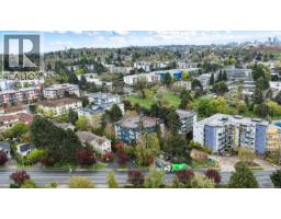 8 949 Cloverdale Ave, Saanich, BC V8X2T4 Photo 36