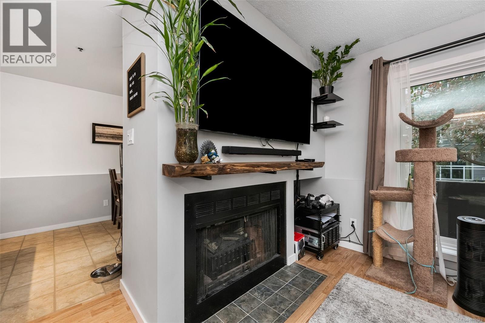 #8 949 Cloverdale Ave - 5