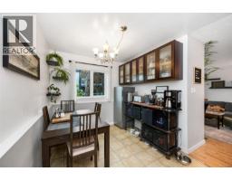 8 949 Cloverdale Ave, Saanich, BC V8X2T4 Photo 14