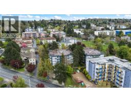 8 949 Cloverdale Ave, Saanich, BC V8X2T4 Photo 38