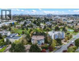 8 949 Cloverdale Ave, Saanich, BC V8X2T4 Photo 40