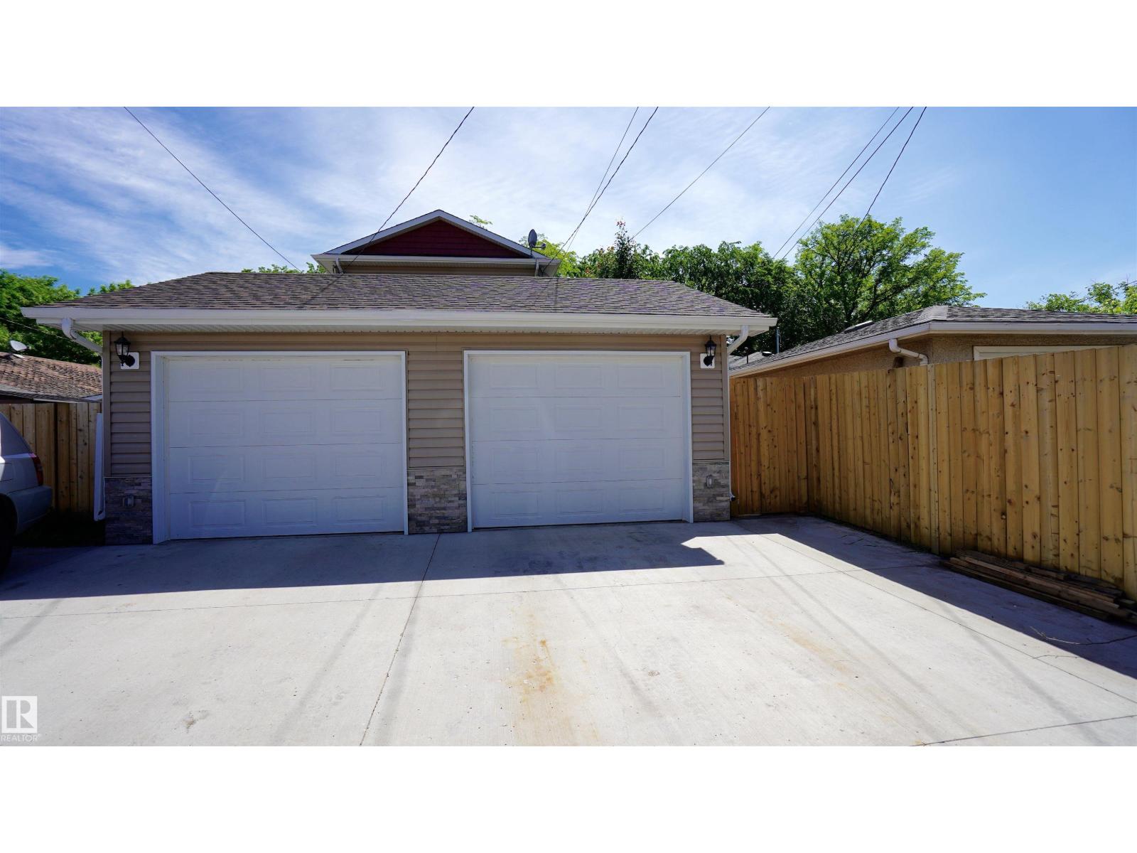 12018 65 ST NW - 19