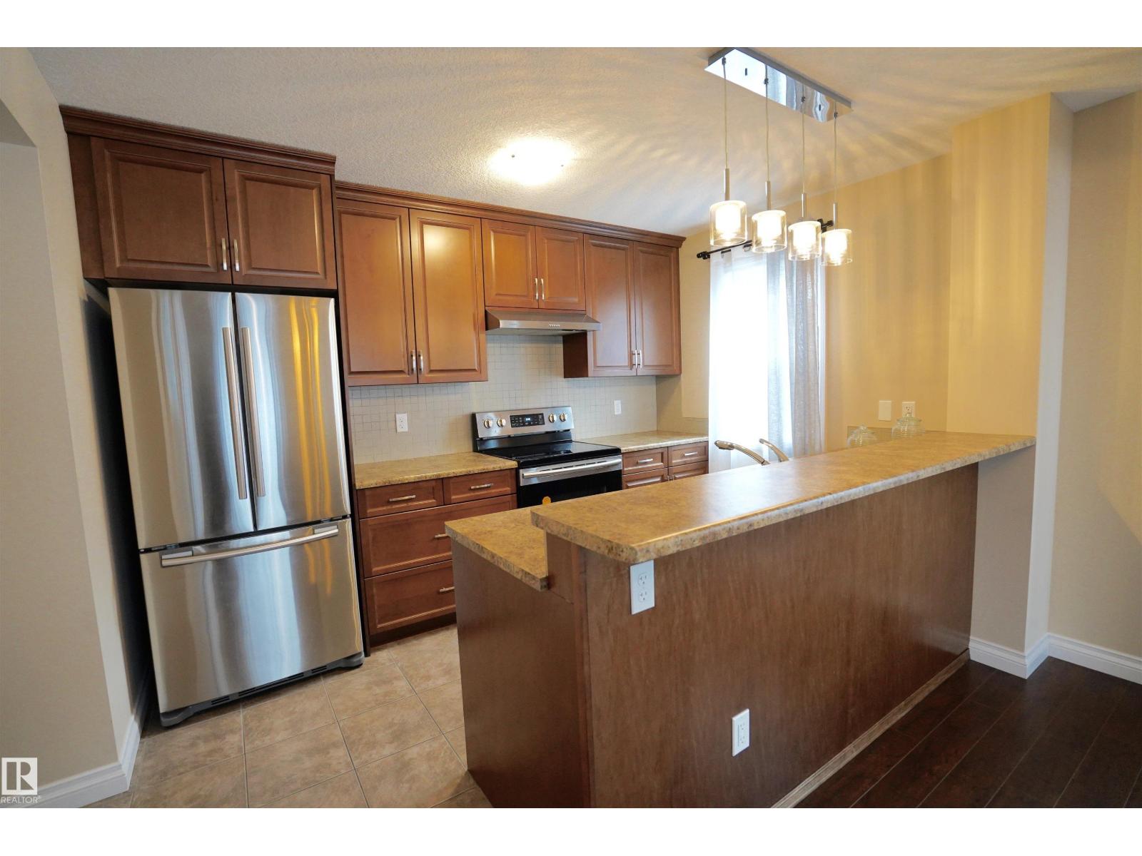 12018 65 ST NW - 2