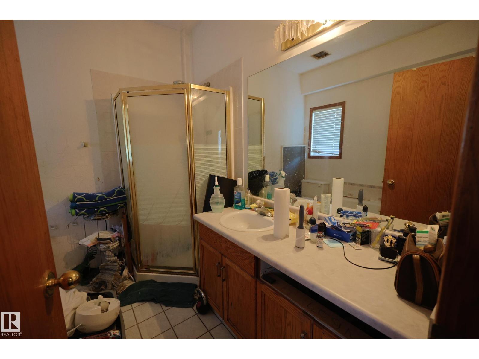 8309 160A AV NW, Edmonton