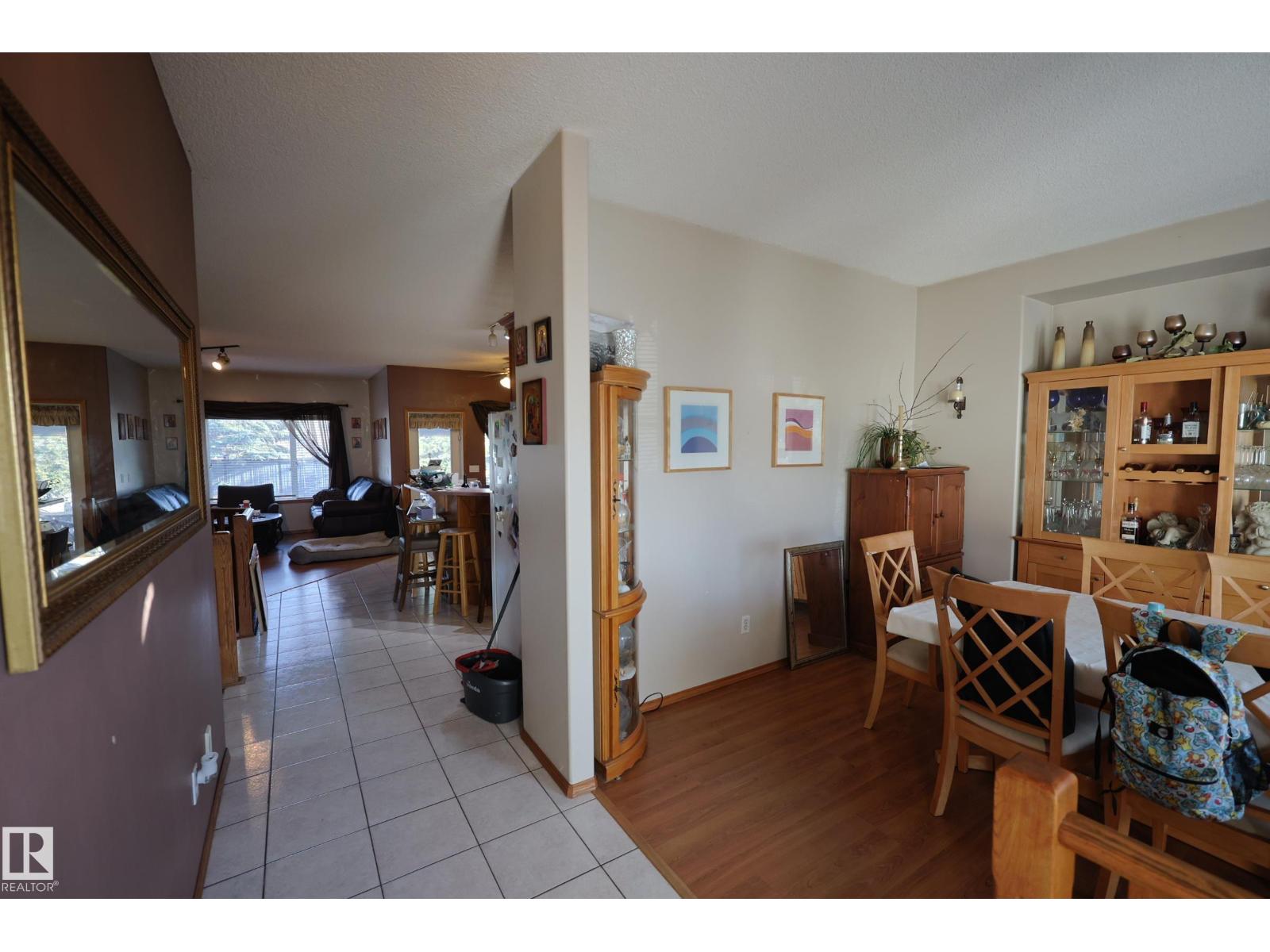 8309 160A AV NW, Edmonton