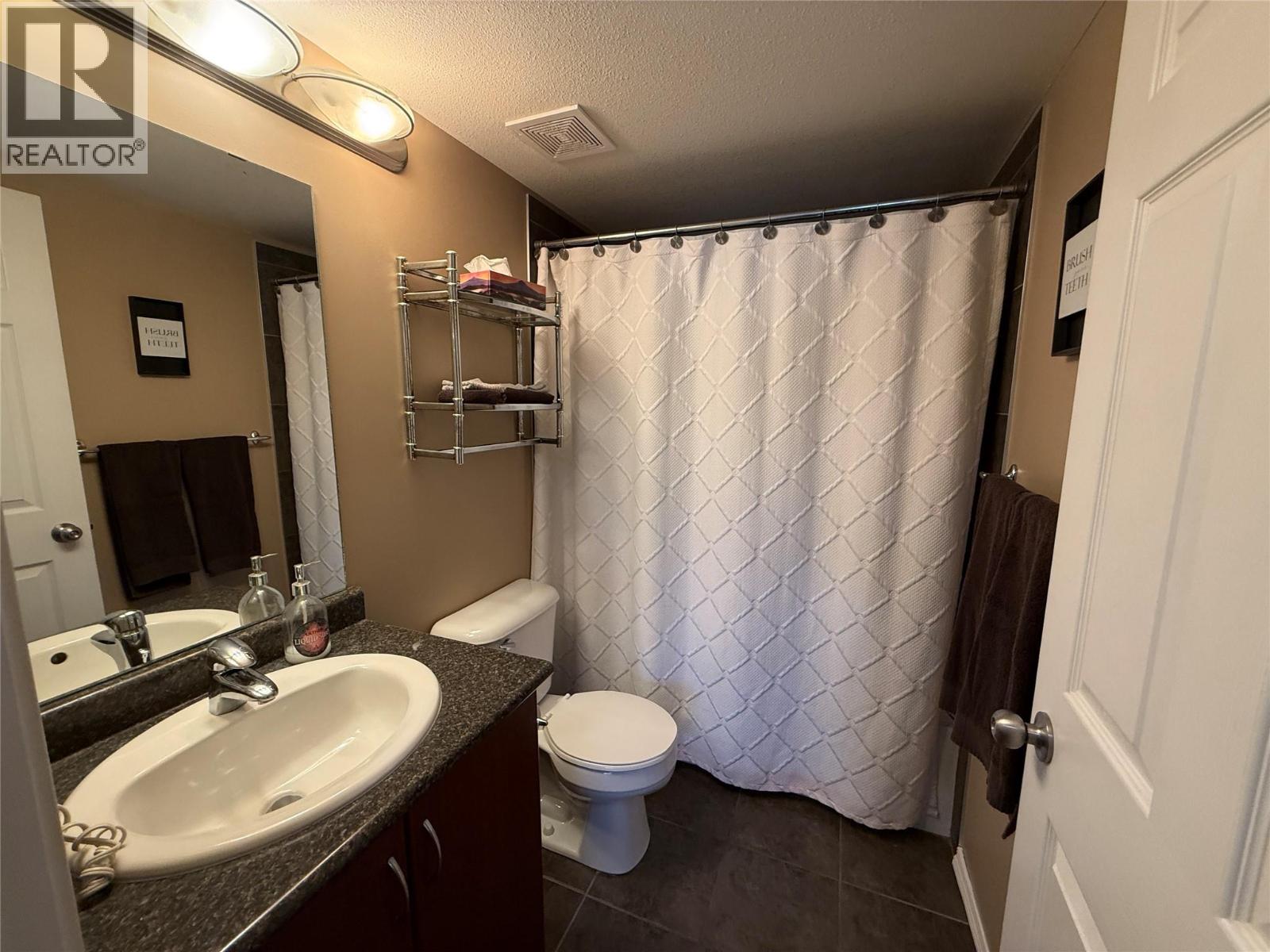 #2219 205 THIRD Avenue - 16