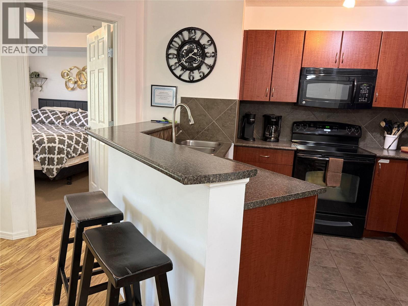 205 THIRD Avenue Unit# 2219, Invermere