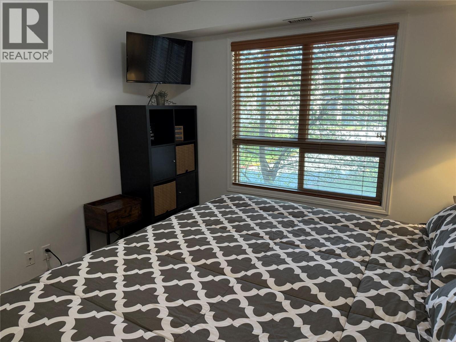 205 THIRD Avenue Unit# 2219, Invermere