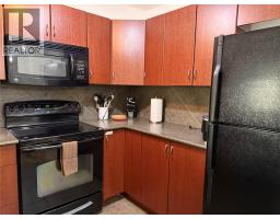 Kitchen - 205 Third Avenue Unit# 2219, Invermere, BC V0A1K7 Photo 7