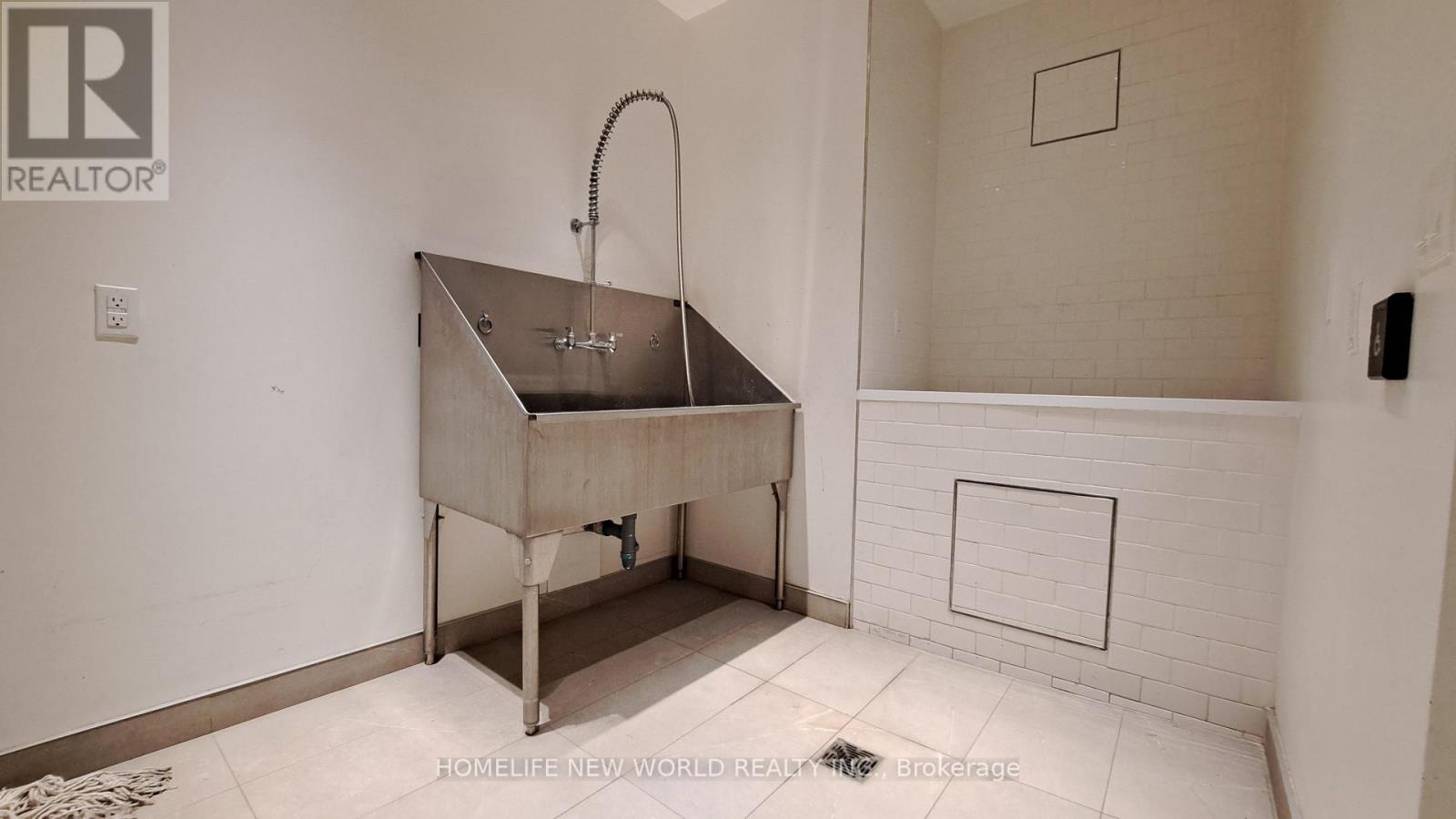 #613 10 DEERLICK COURT - 45