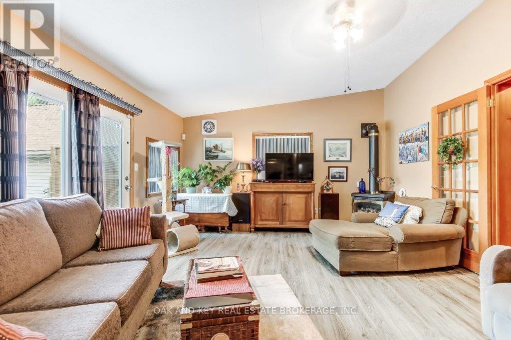 59 ADELAIDE STREET S - 23