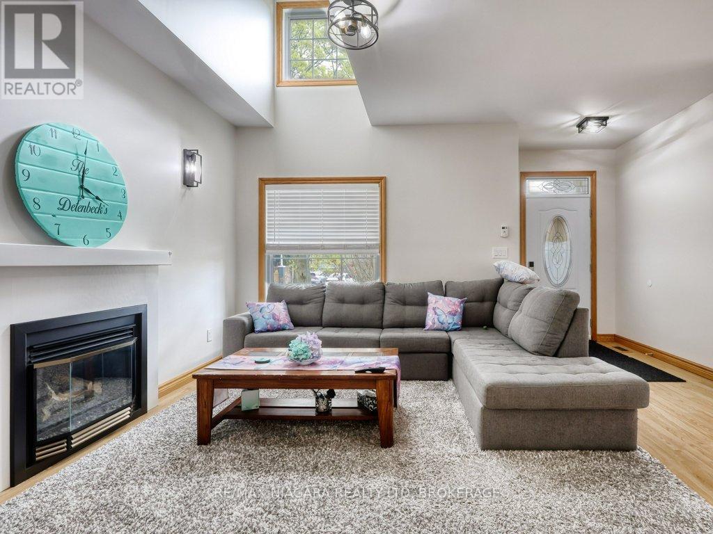 8110 LAMONT AVENUE - 11