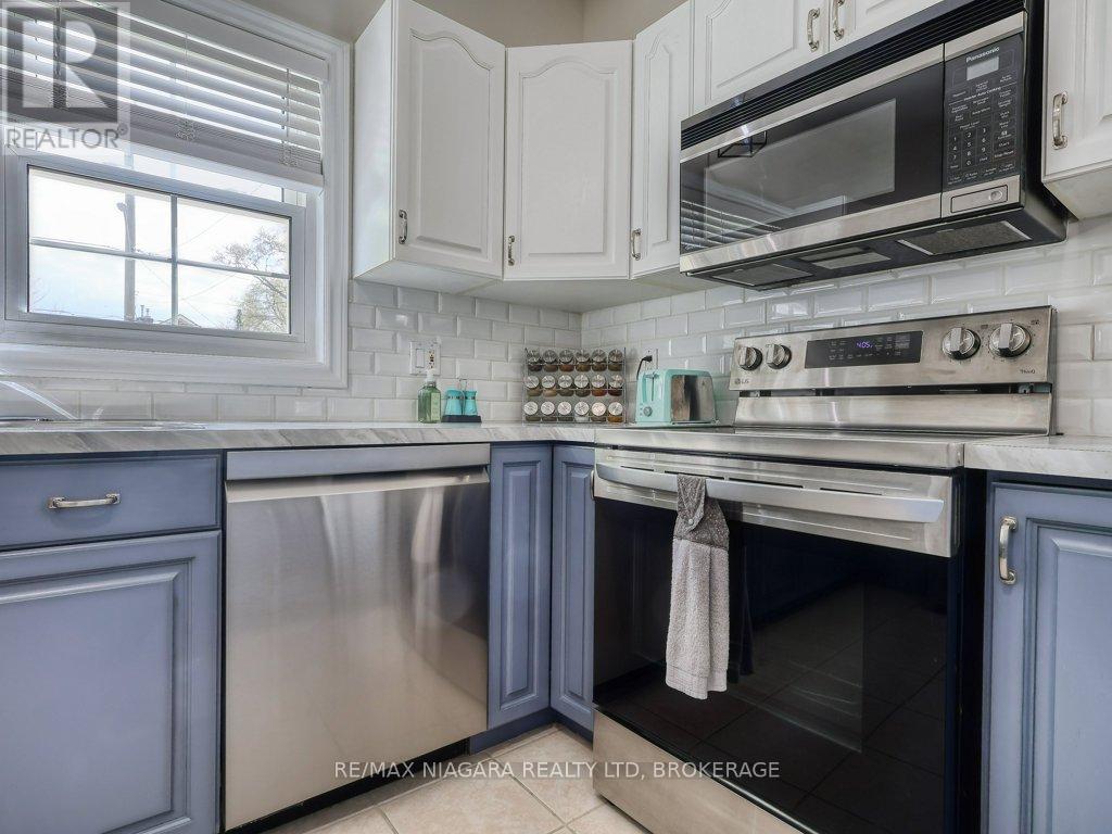8110 LAMONT AVENUE - 18