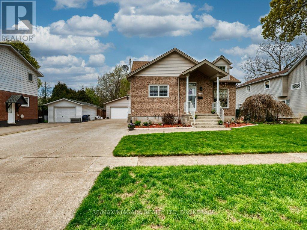 8110 LAMONT AVENUE - 2