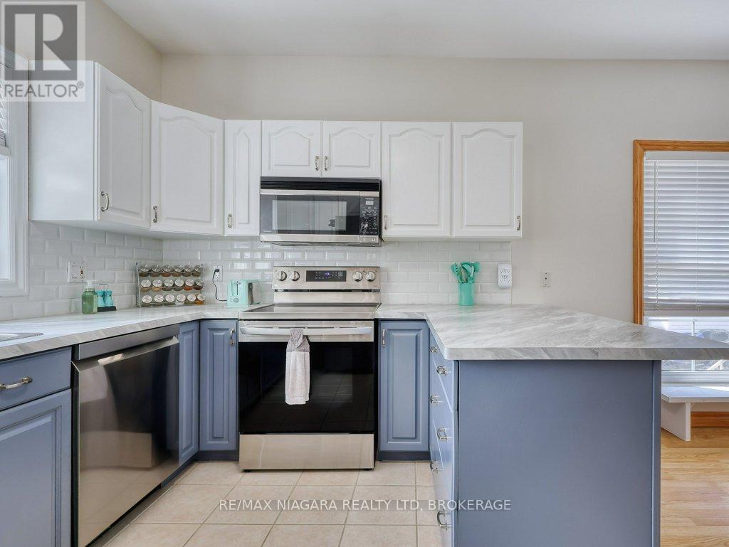 8110 LAMONT AVENUE - 21