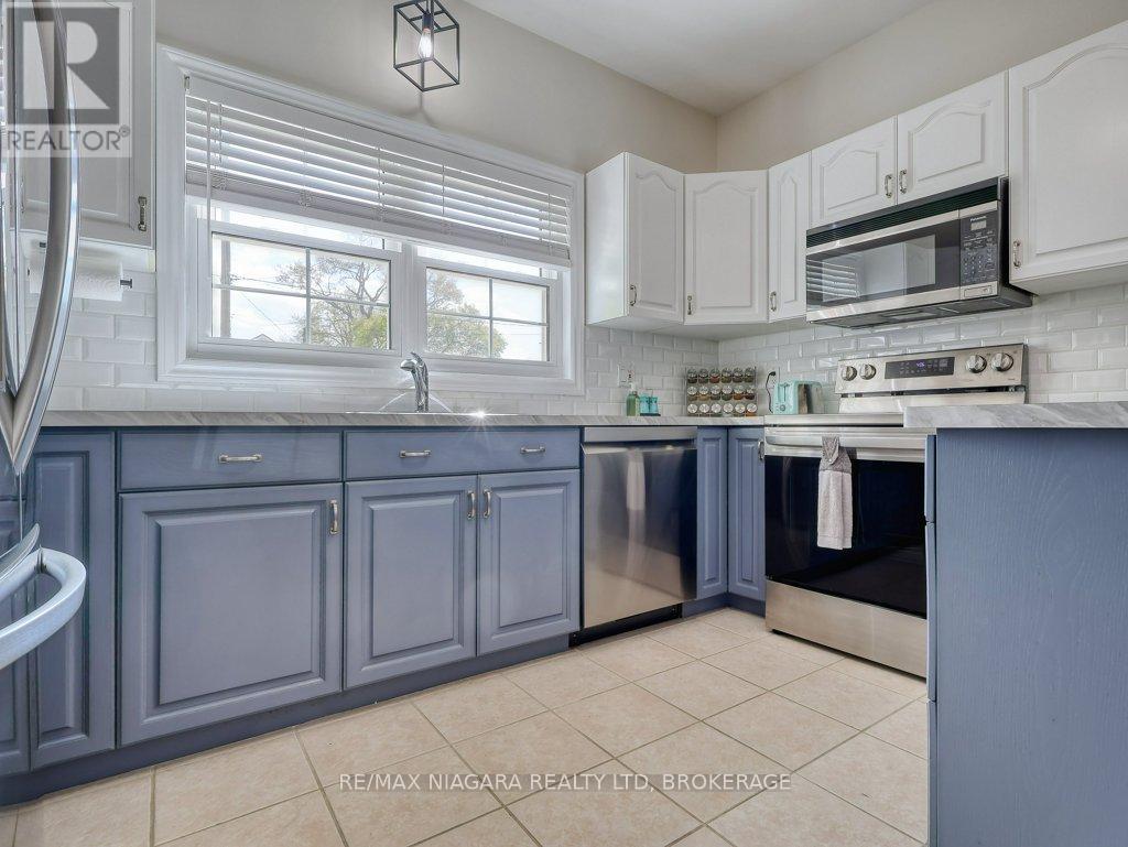 8110 LAMONT AVENUE - 22