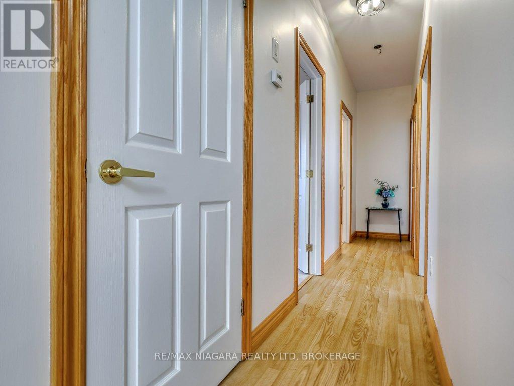 8110 LAMONT AVENUE - 23